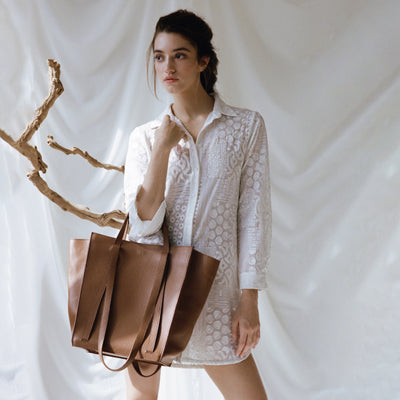 brown cabas phantom leather tote bag #color_camel