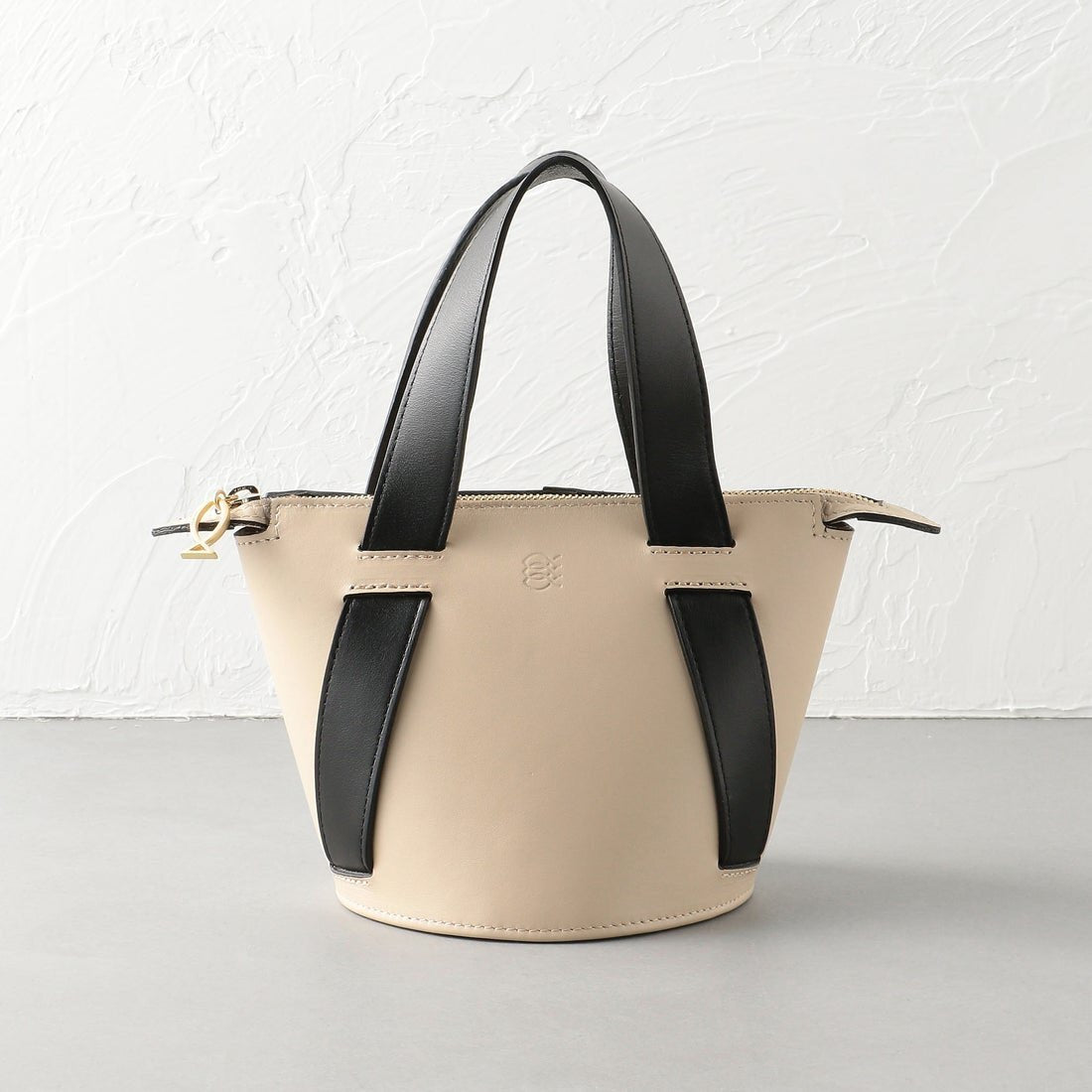 taupe leather bucket bag #color_taupe-black